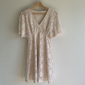 Cache Cache Cream Floral Lace V-Neck Empire Waist‎ Flutter Sleeve Dress Size XS